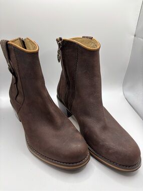 Redwing UNWORN Women’s Boots Size 7 M Redwings Leather Upper Dress Brown